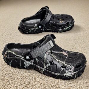 chaussures hommes crocs