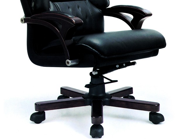 16527 fauteuil president cuir 915 noir pietement en bois 1108068.jpg 16527 fauteuil president cuir 915 noir pietement en bois 1108068.jpg