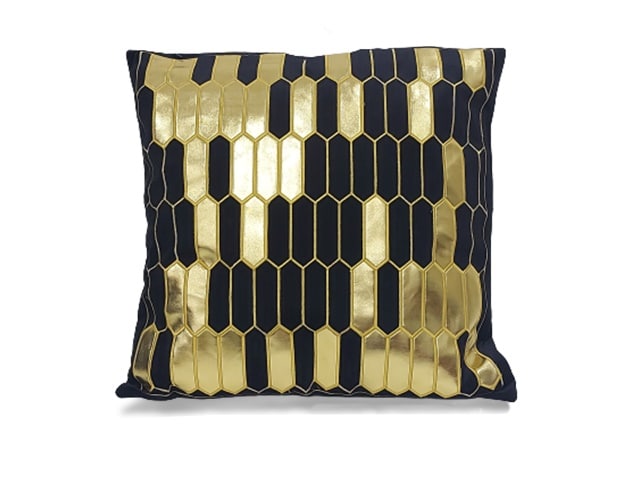 29489 coussin 46x46 noir doree.jpg 29489 coussin 46x46 noir doree.jpg