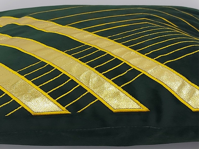 29570 coussin 46x46 ref c4701 vert doree.jpg 29570 coussin 46x46 ref c4701 vert doree.jpg