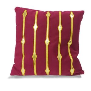 29642 coussin 46x46 ref c4607 rouge bordeaux doree.jpg