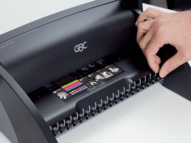33029 machine a reliure manuelle gbc c110.jpg 33029 machine a reliure manuelle gbc c110.jpg