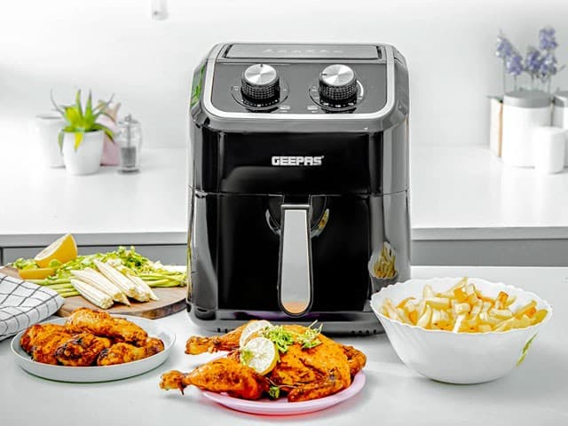35974 air fryer geepas noir 5 litres gaf37528.jpg 35974 air fryer geepas noir 5 litres gaf37528.jpg