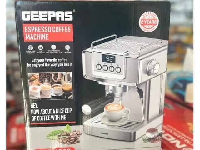 38240 machine a cafe espresso 18 litres geepas gcm41520 silver.jpg 38240 machine a cafe espresso 18 litres geepas gcm41520 silver.jpg