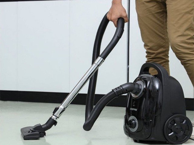 38808 aspirateur 3l geepas plastique gvc19023 noir.jpg 38808 aspirateur 3l geepas plastique gvc19023 noir.jpg