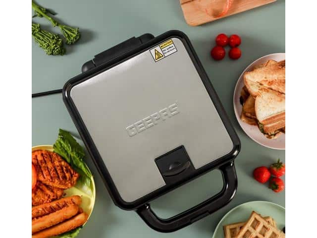 39681 sandwich maker geepas ggm36534 3en1 noir silver.jpg 39681 sandwich maker geepas ggm36534 3en1 noir silver.jpg