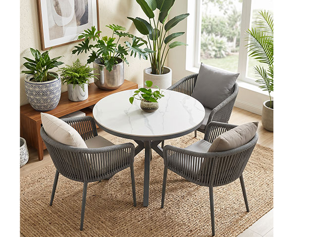 a2670 table.jpg a2670 table.jpg